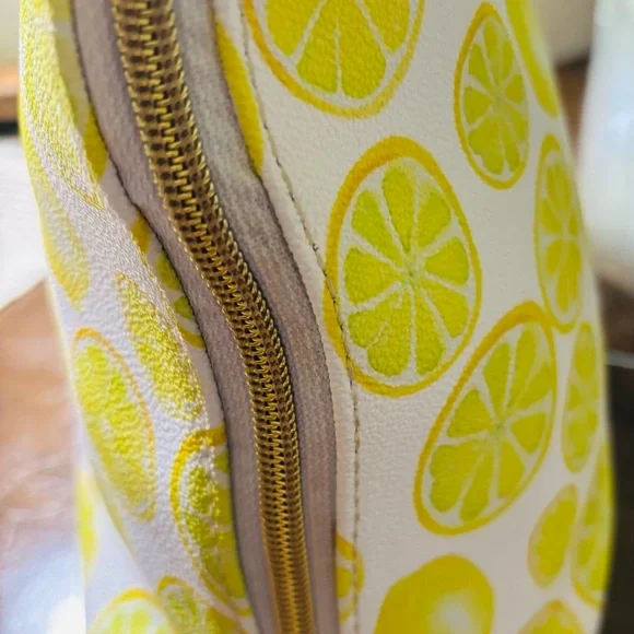 Dooney and Burke bag - Picture 4 of 10